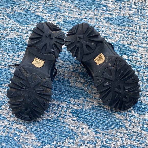 Sorel hiking boots, leather, Sz 6 - Picture 5 of 5